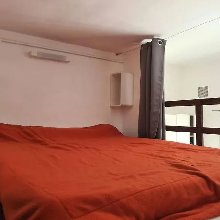 Apartment Avec Mezzanine, Du Mole A 100m, Proche Commerces Et Restaurants, Parking Inclus - Fr-1-249-336 *